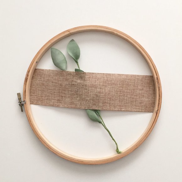 Minimalist Bamboo Wreath - Picture 2 of 3